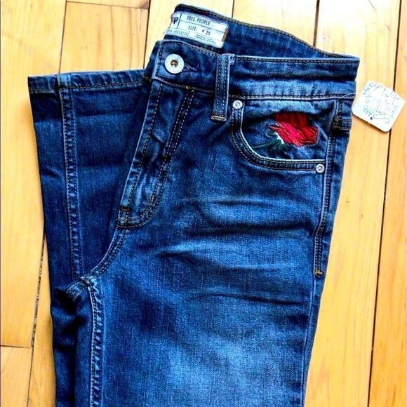 FREE PEOPLE EMBROIDERED ANKLE SKINNY JEANS XS (or Jr’s) NWT - Picture 12 of 16